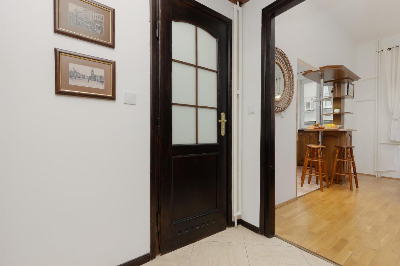 One Bedroom Next To The Royal Castle In By Renters Warsaw